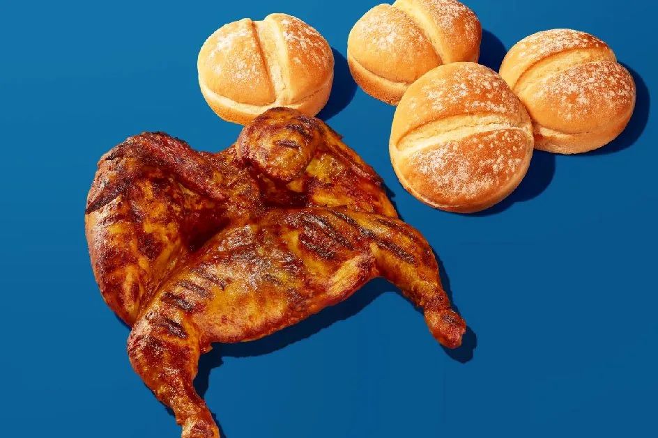 Full Chicken & 4 Rolls